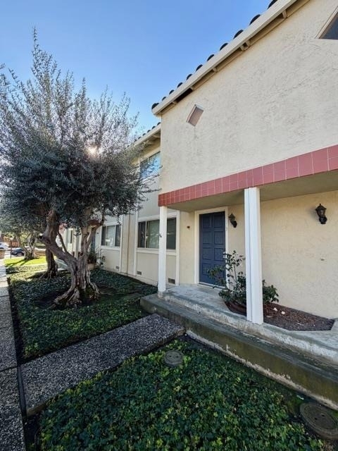 436 Sierra Vista Avenue - Photo 0