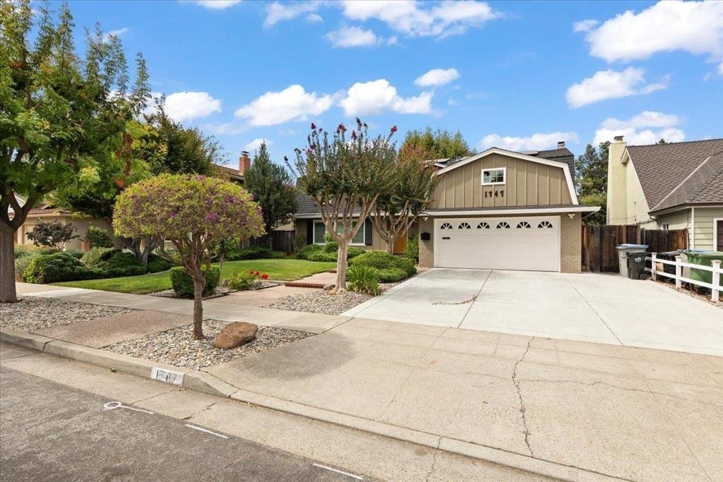 1747 Harte Drive - Photo 2