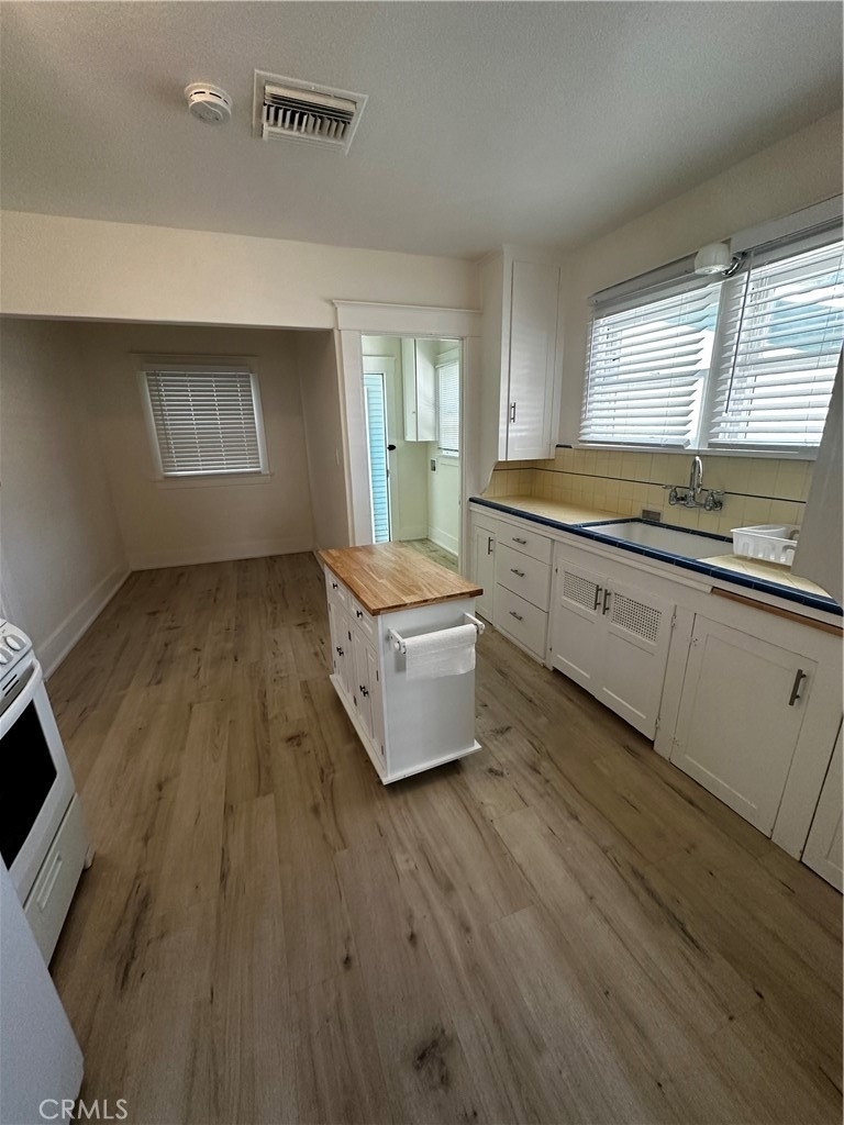 3455 Locust Street - Photo 2