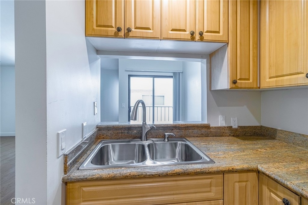 396 W Dryden Street - Photo 6