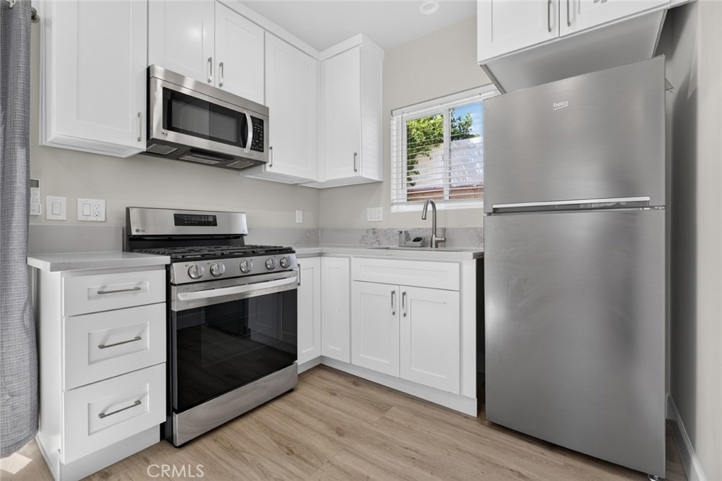 13567 Montague Street - Photo 5