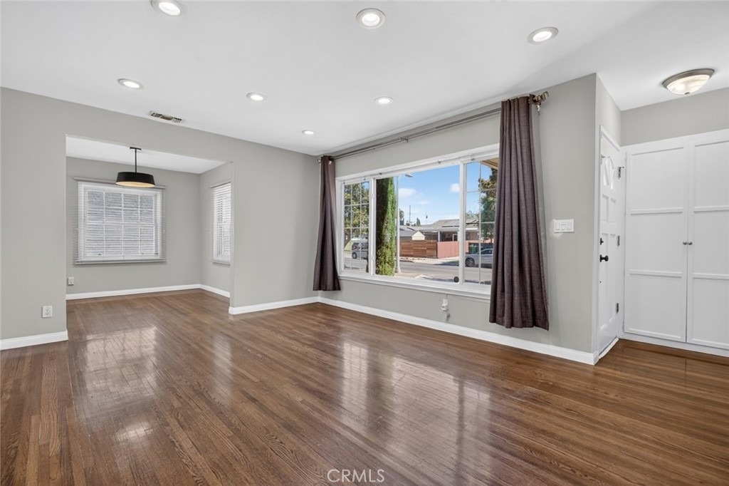 13569 Montague Street - Photo 4