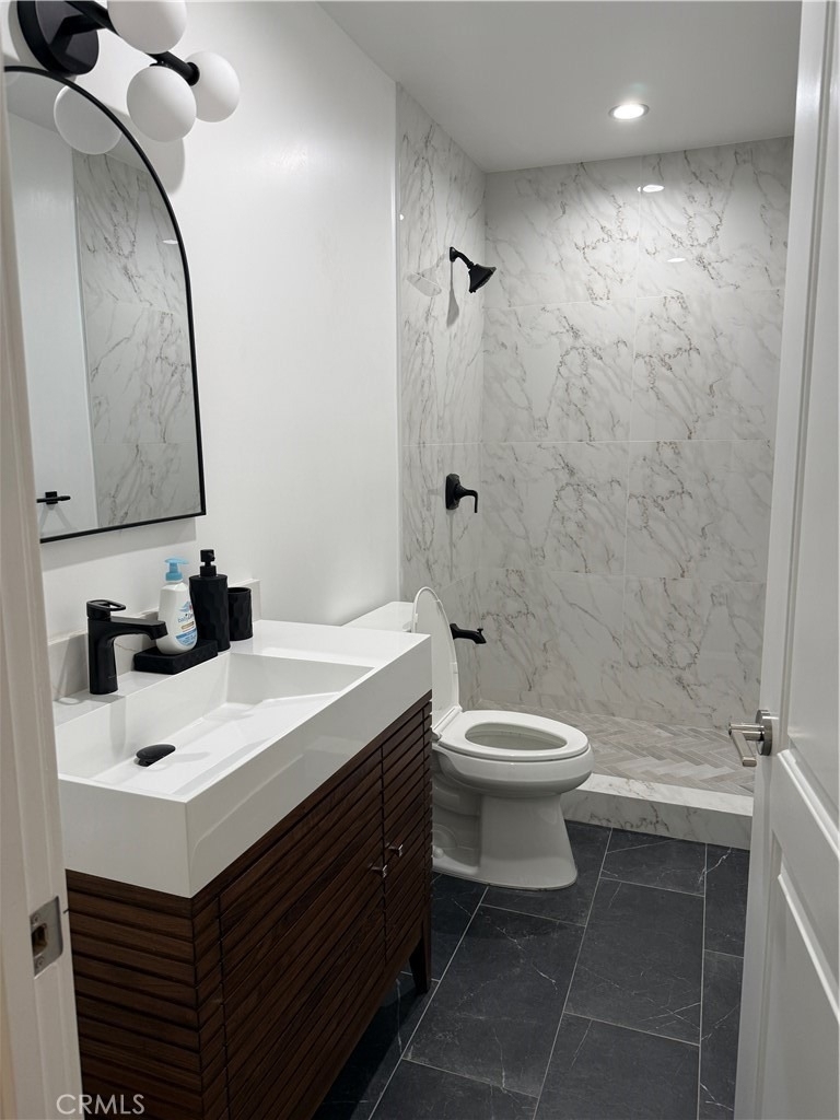 7923 Bellaire - Photo 2
