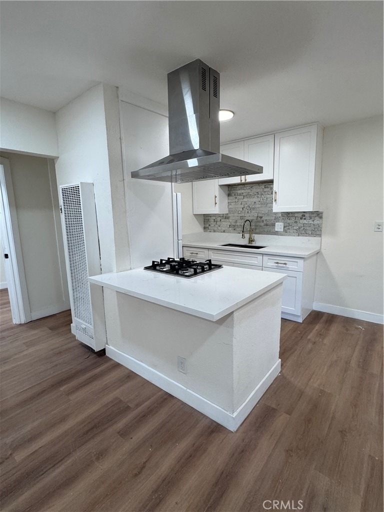 450 E Esther Street E - Photo 0