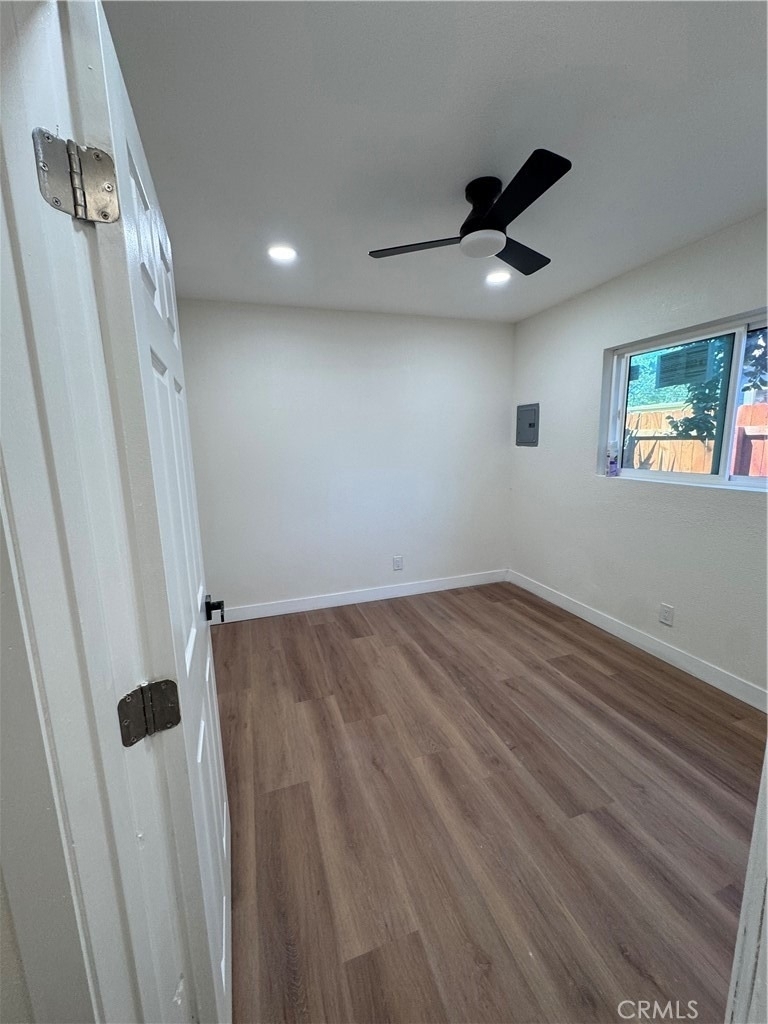 450 E Esther Street E - Photo 3