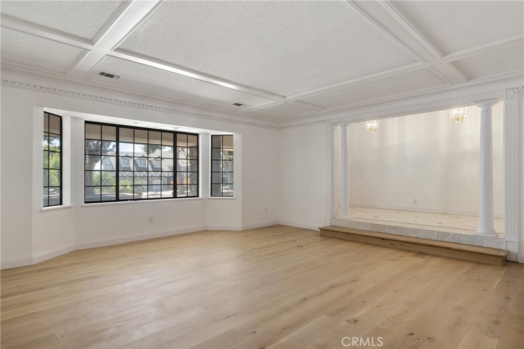 249 Independence - Photo 3