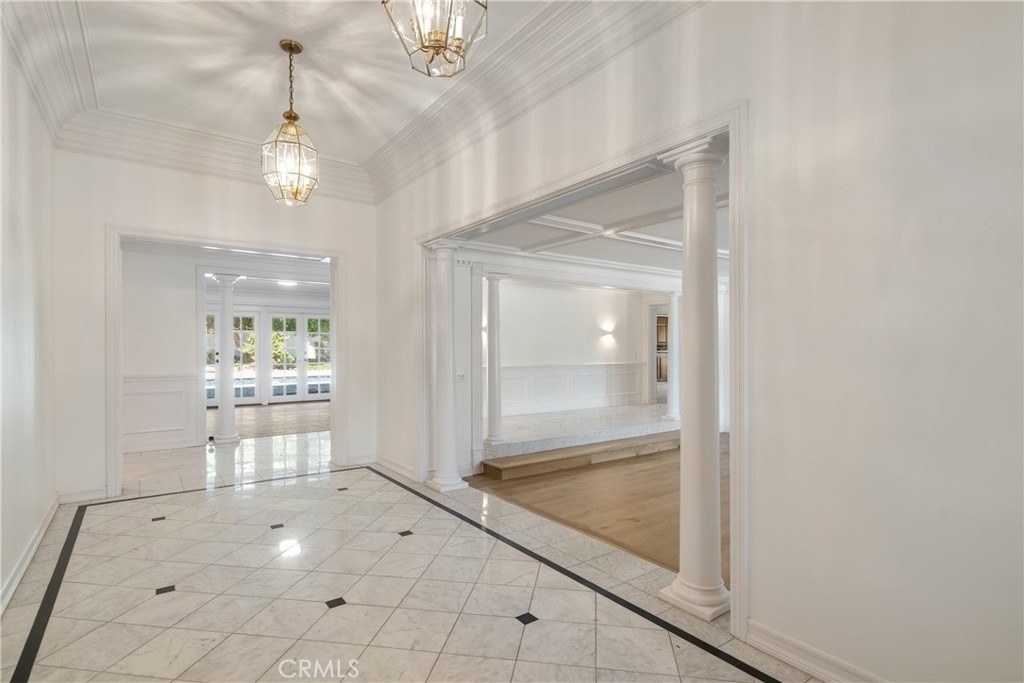249 Independence - Photo 1