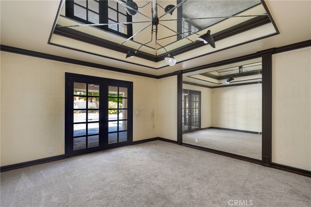 249 Independence - Photo 9