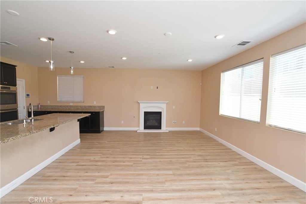 8011 Sea Salt Avenue - Photo 3