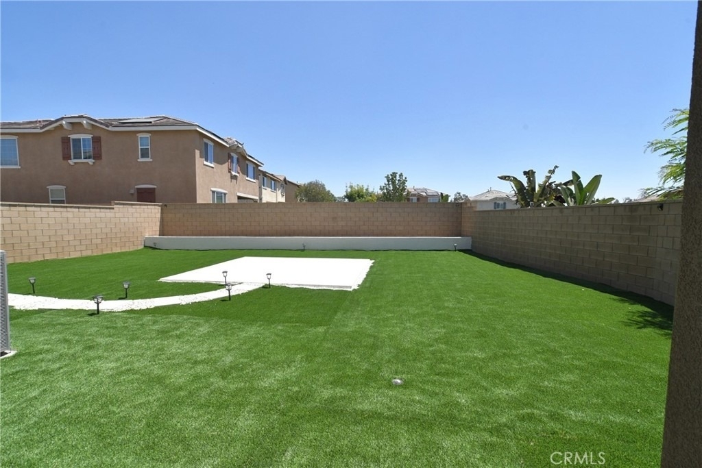 8011 Sea Salt Avenue - Photo 15