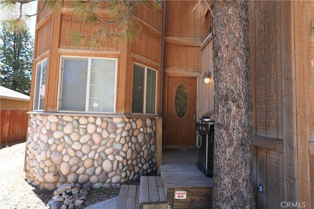 2104 2nd Lane - Photo 3
