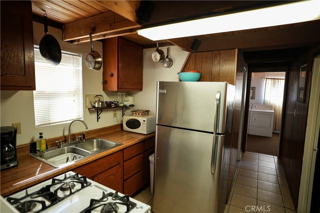 2130 7th Lane - Photo 10