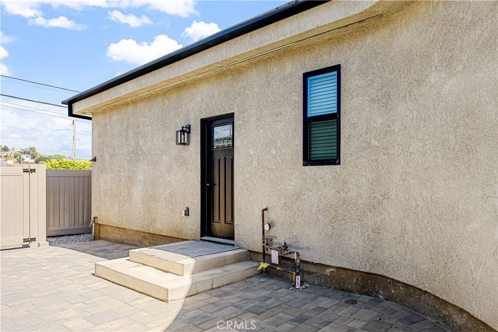 4040 Somers - Photo 0