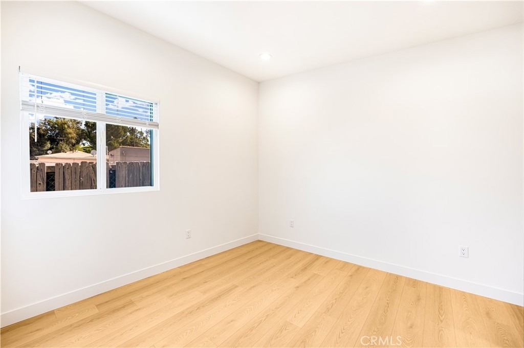 4040 Somers - Photo 7