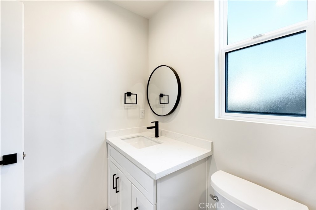 4040 Somers - Photo 6