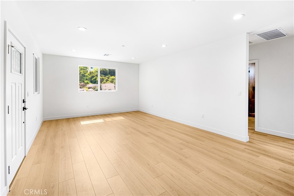 4038 1/4 Somers - Photo 5