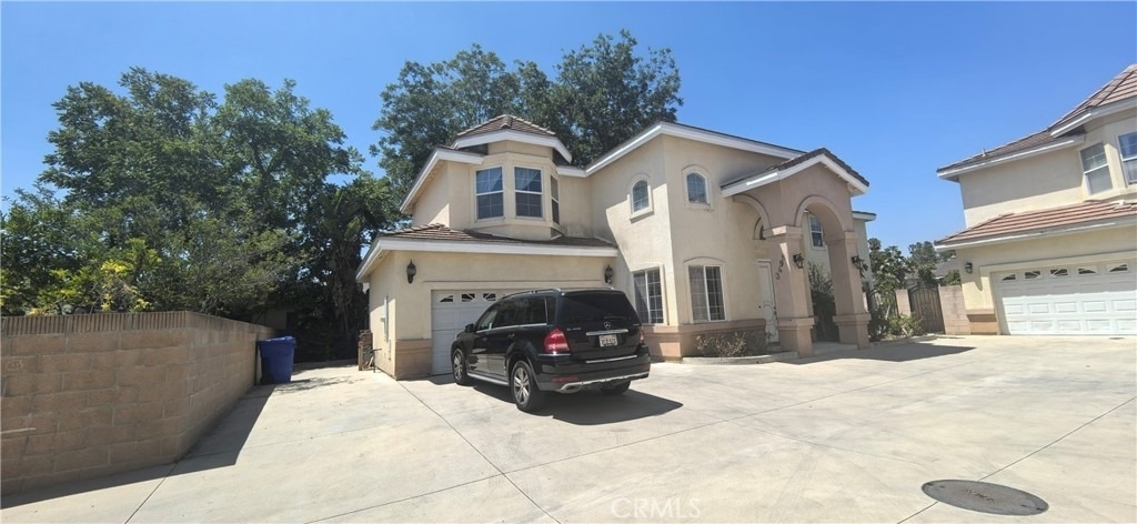 8943 Emperor Avenue - Photo 0