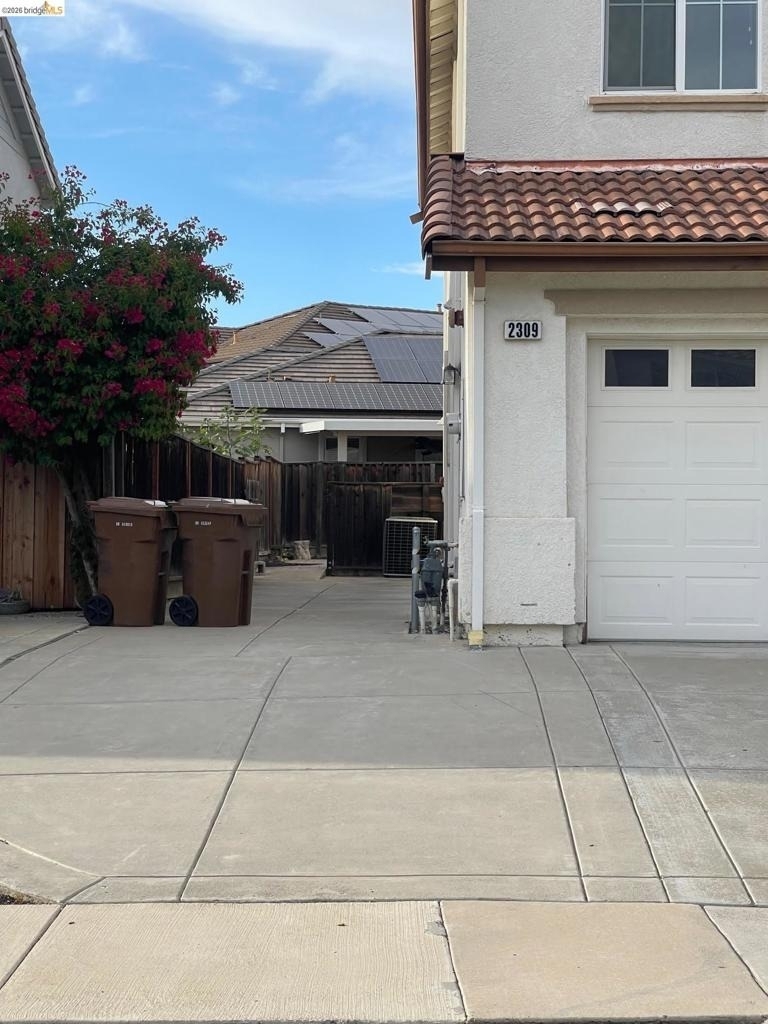 2309 St Augustine Dr - Photo 2