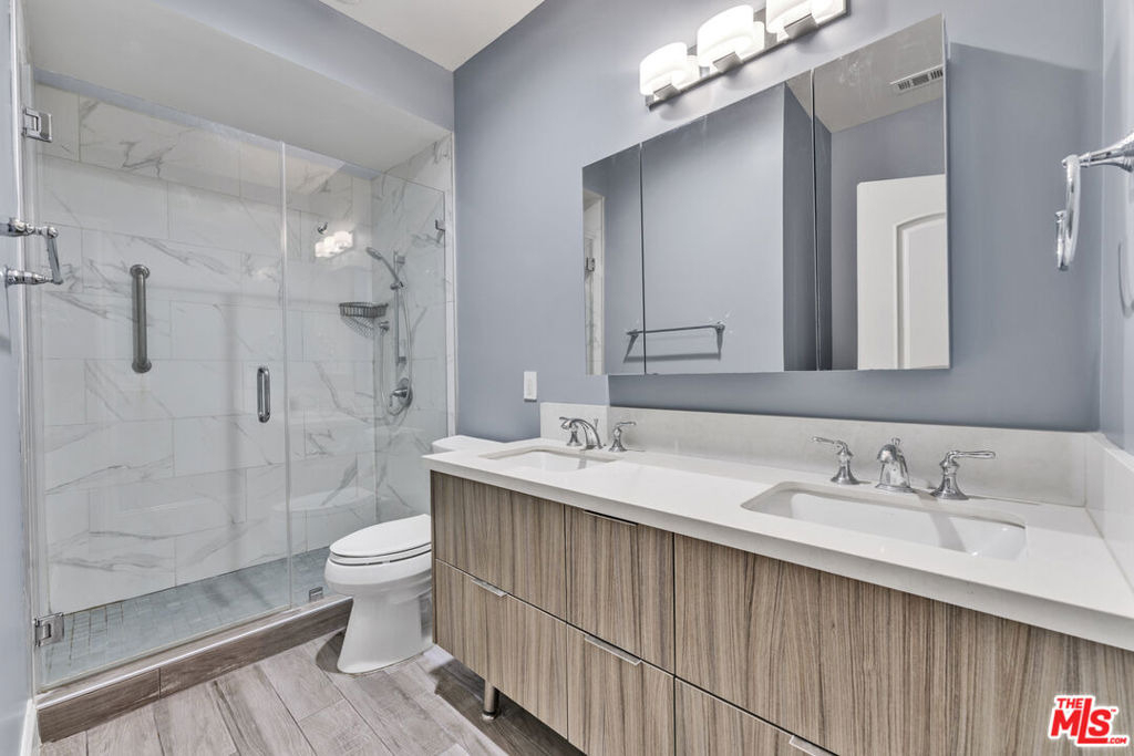 413 California Street - Photo 11