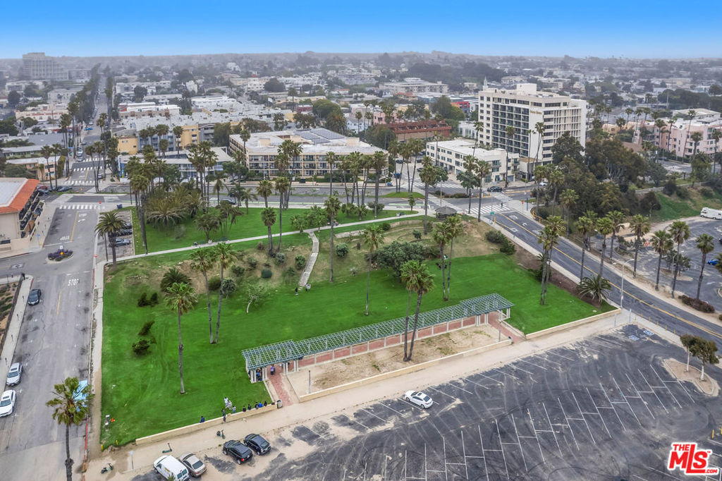 2101 Ocean Avenue - Photo 2