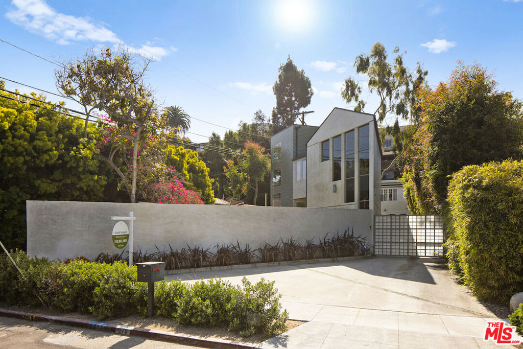 278 Entrada Drive - Photo 0