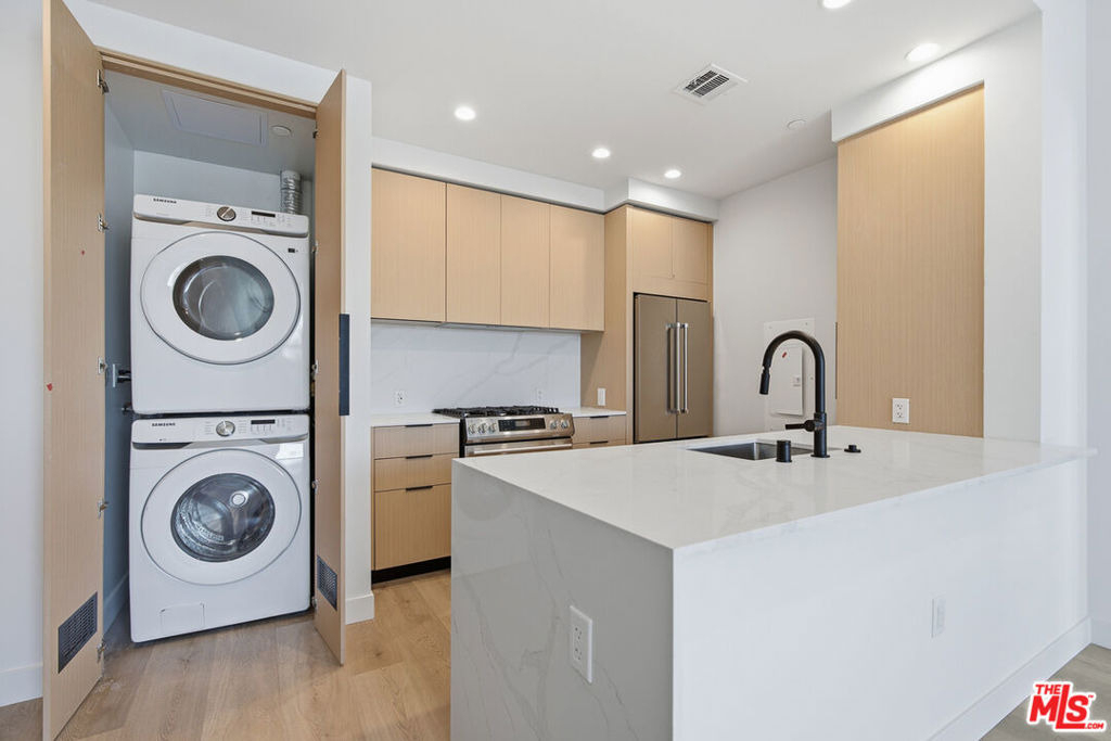 3555 Overland Avenue - Photo 1