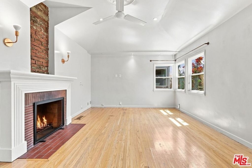 5412 Marburn Avenue - Photo 2