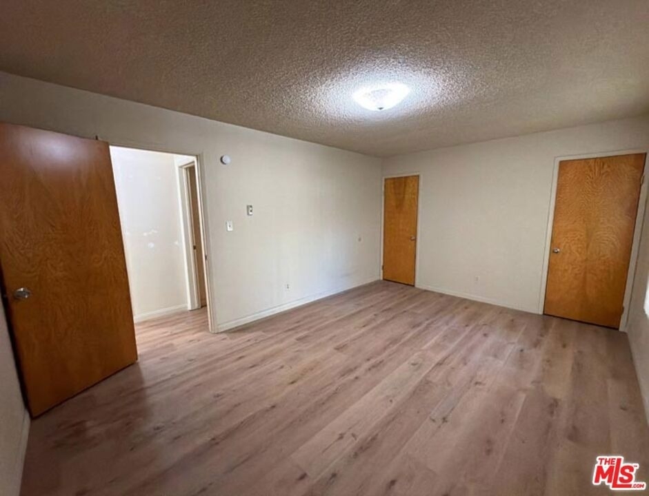 215 N Myrtle Avenue - Photo 12