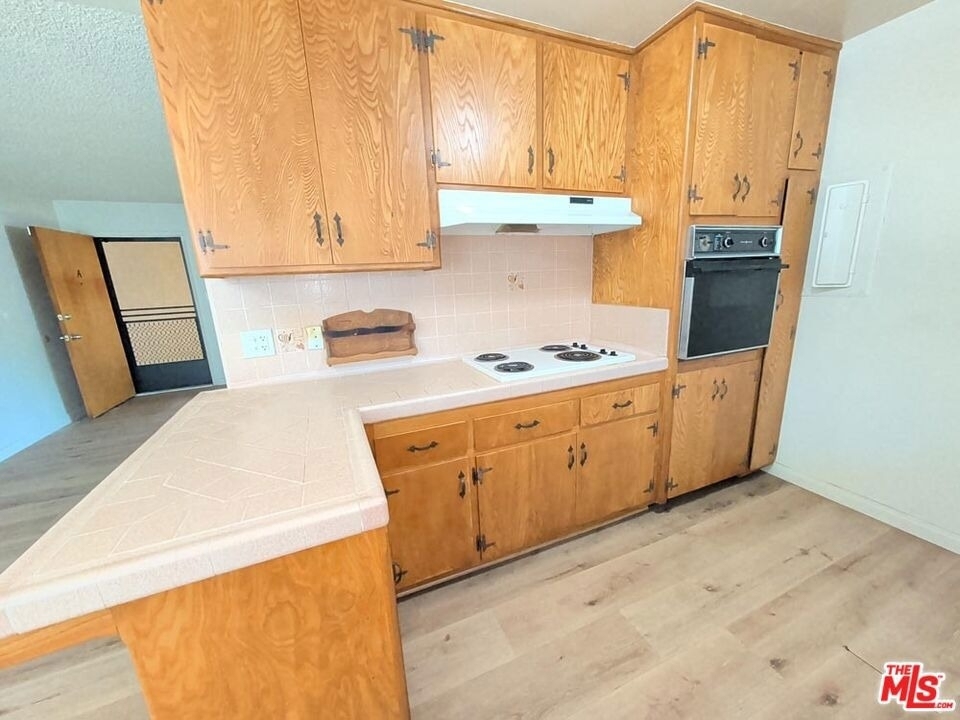 215 N Myrtle Avenue - Photo 10