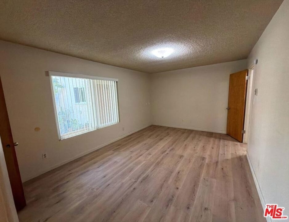 215 N Myrtle Avenue - Photo 14