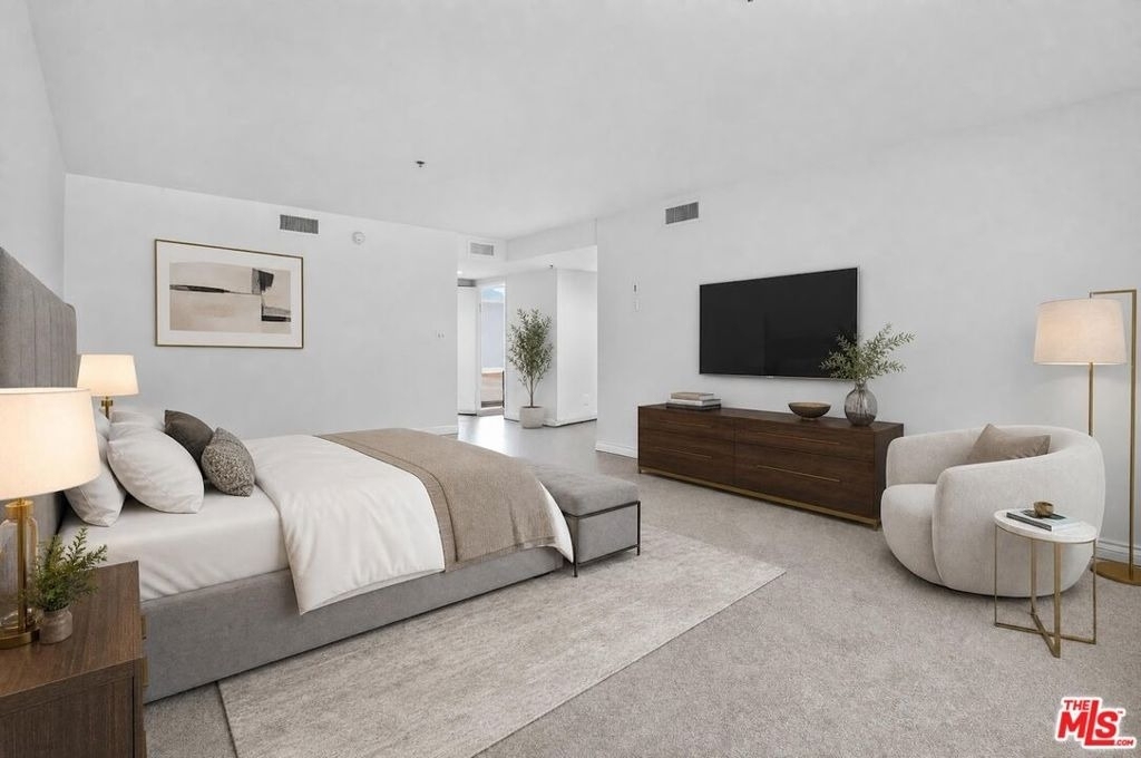 10660 Wilshire Boulevard - Photo 13