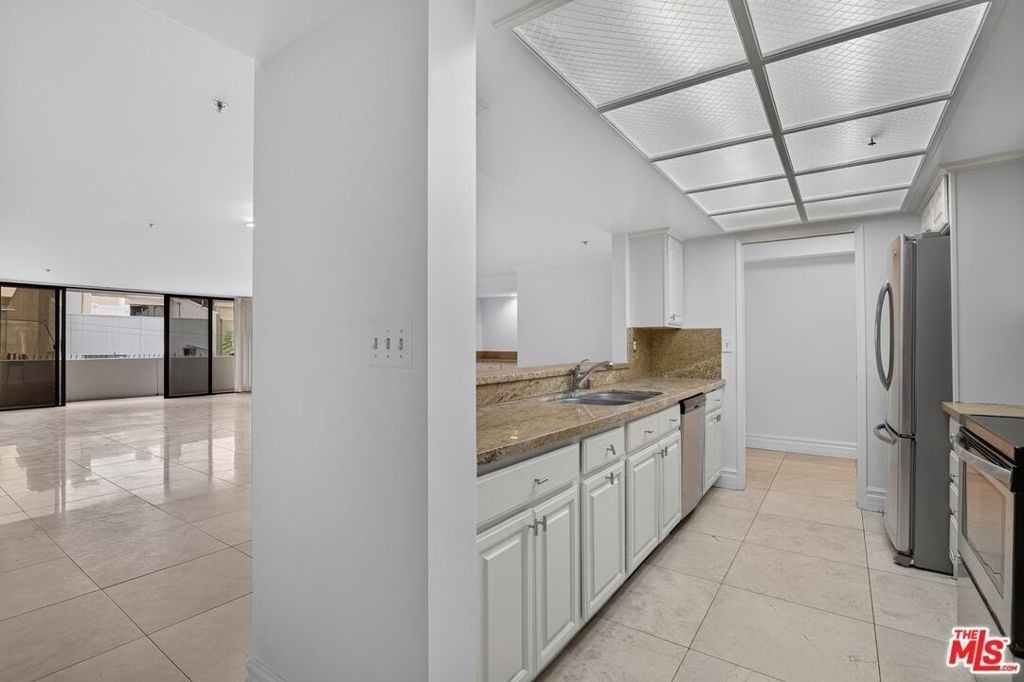 10660 Wilshire Boulevard - Photo 10