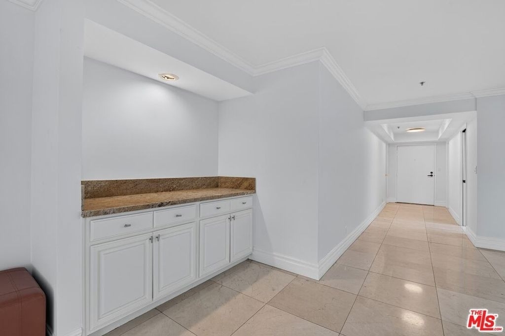 10660 Wilshire Boulevard - Photo 12