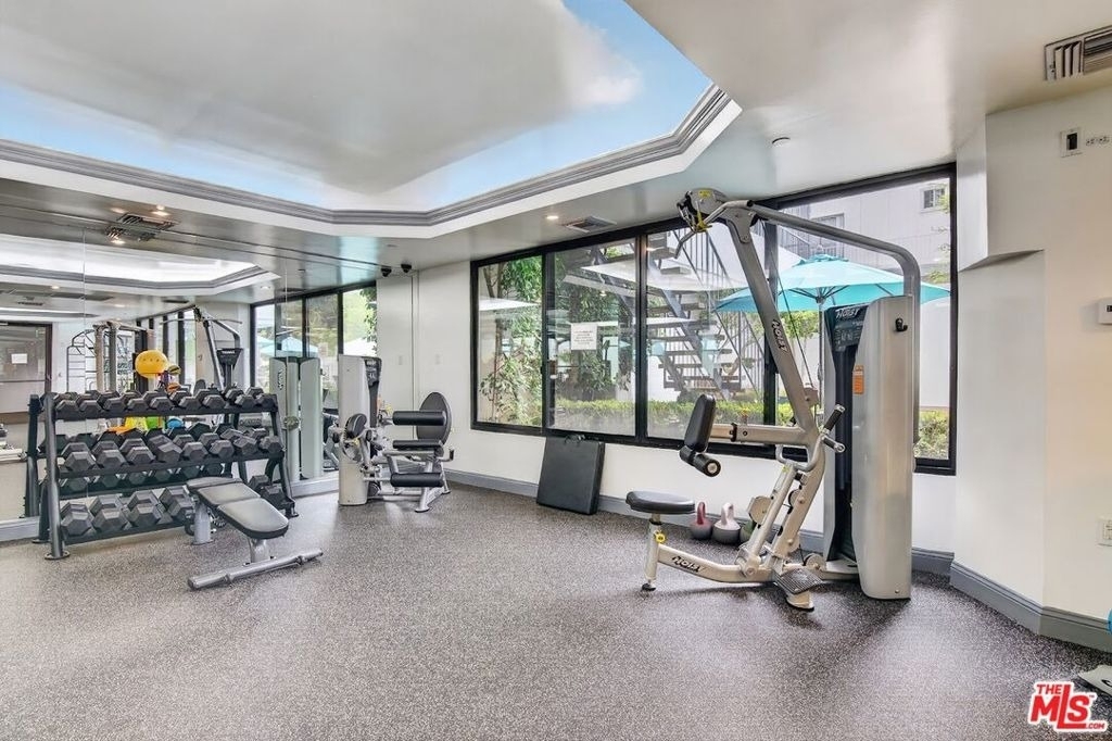 10660 Wilshire Boulevard - Photo 33