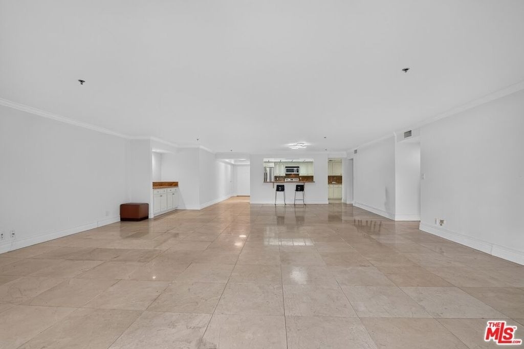 10660 Wilshire Boulevard - Photo 4