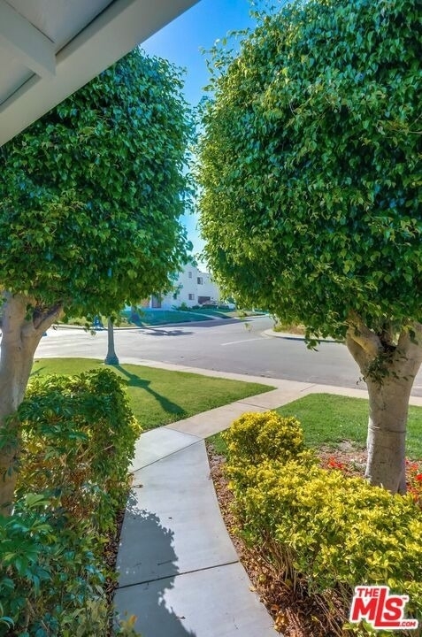 8358 Kittyhawk Avenue - Photo 4
