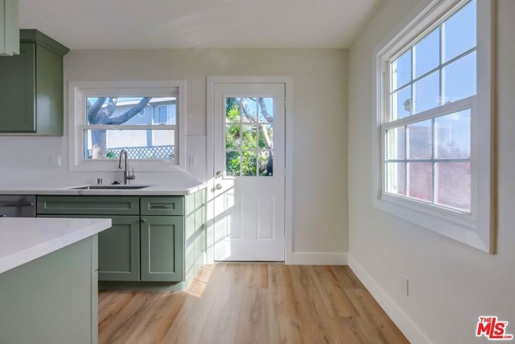 8358 Kittyhawk Avenue - Photo 6
