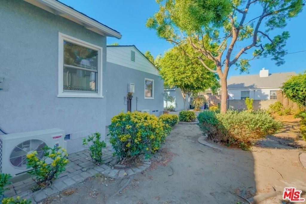 8358 Kittyhawk Avenue - Photo 22