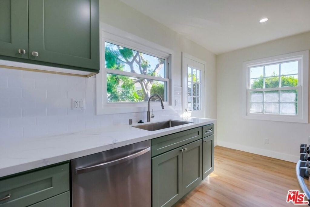 8358 Kittyhawk Avenue - Photo 12
