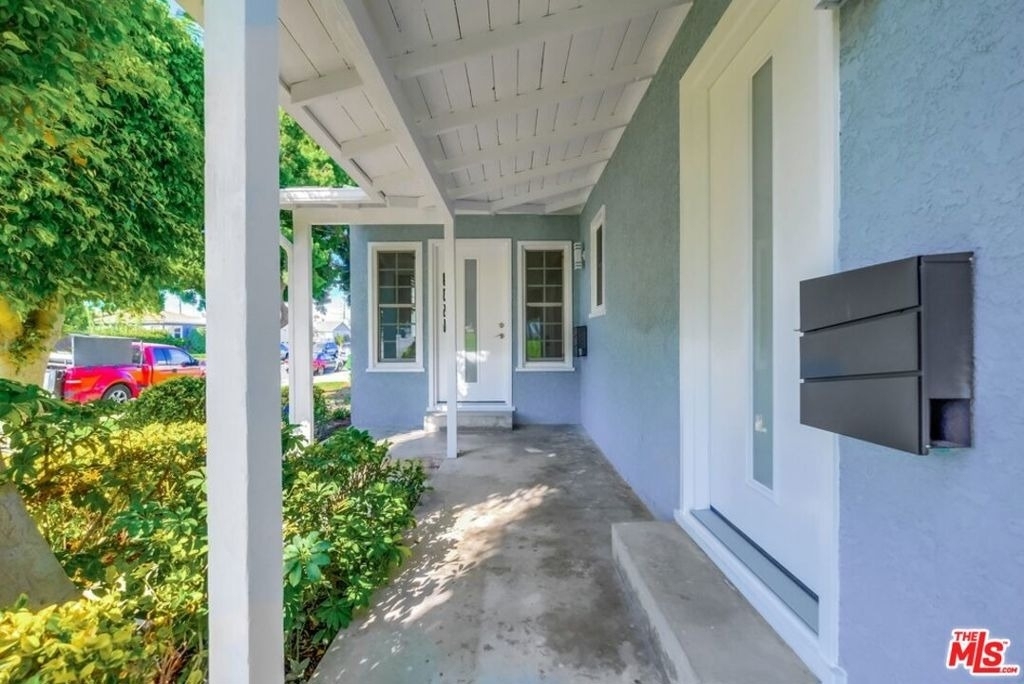 8358 Kittyhawk Avenue - Photo 2