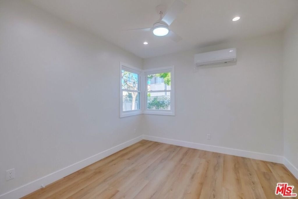 8358 Kittyhawk Avenue - Photo 13
