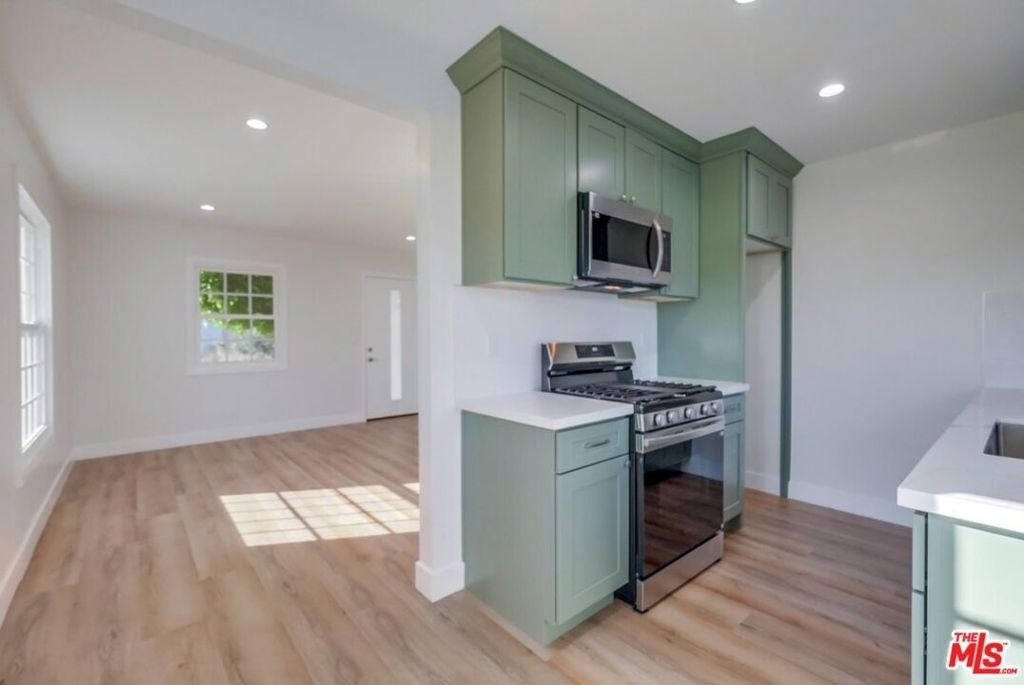 8358 Kittyhawk Avenue - Photo 7