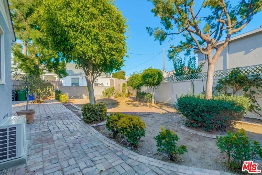 8358 Kittyhawk Avenue - Photo 24