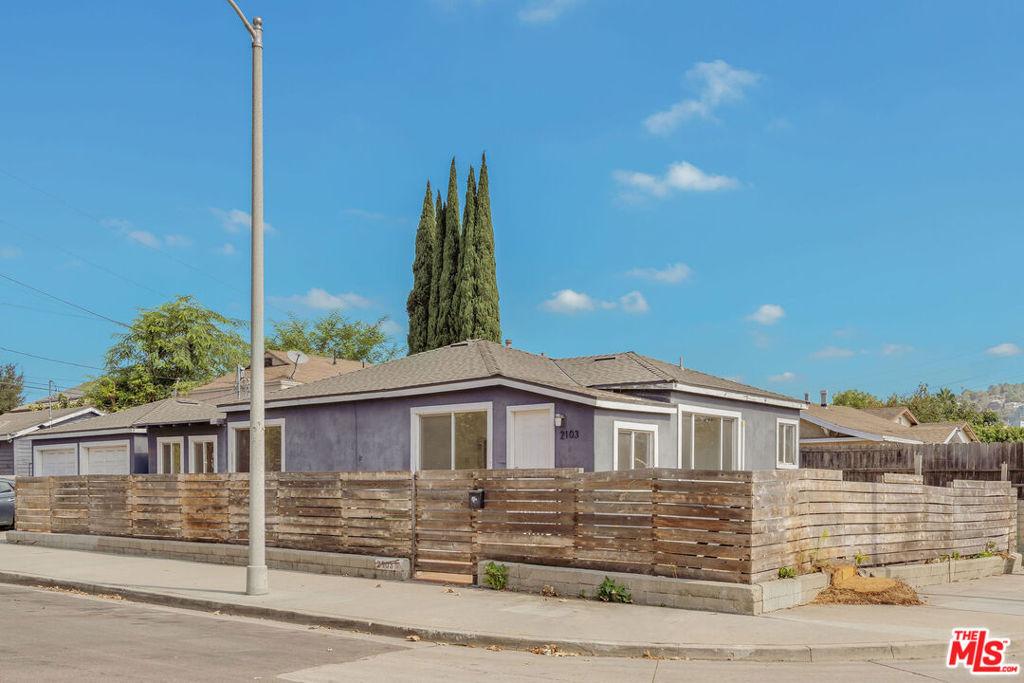 2103 Barclay Street - Photo 0