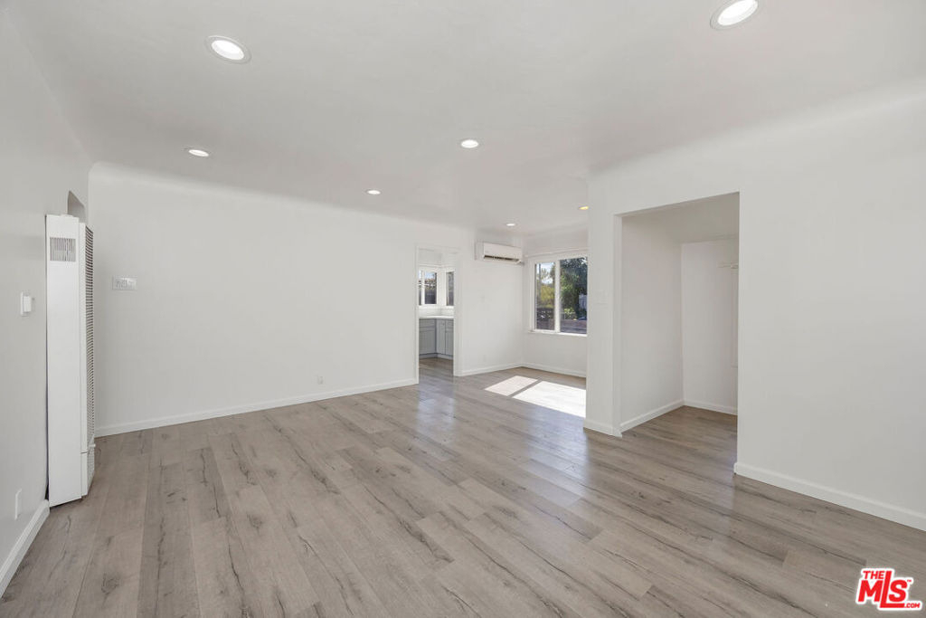 2103 Barclay Street - Photo 1