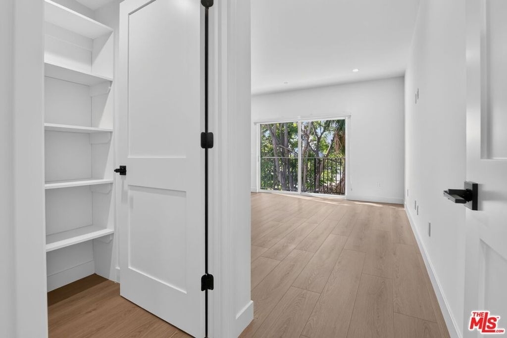 11302 Collins Street - Photo 37