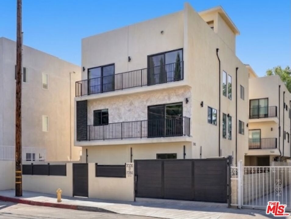 11302 Collins Street - Photo 42