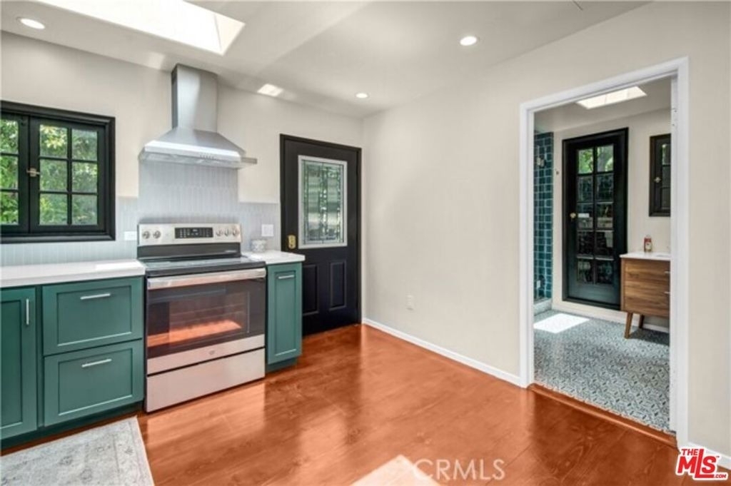 4038 1/2 Denny Avenue - Photo 12