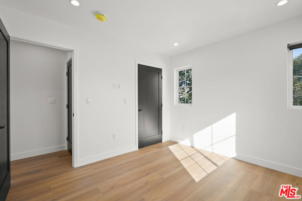 1331 N June Street - Photo 19