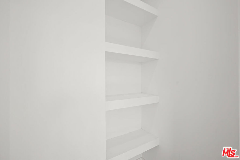 1331 N June Street - Photo 21